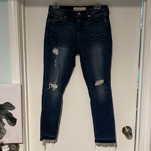 Gap 1969 Destructed Best Girlfriend Jeans Size 27